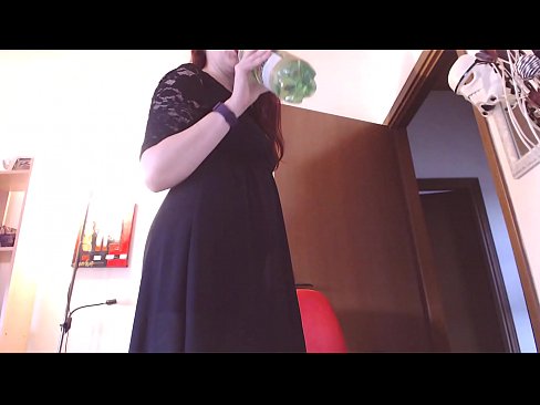 ❤️ Një skllav i nënshtruar që i pëlqejnë brekët e pista dhe të shijshme detyrohet të masturbojë pasi shikon këtë video! ❌ Porno shtëpie në sq.extratorrents.top ﹏